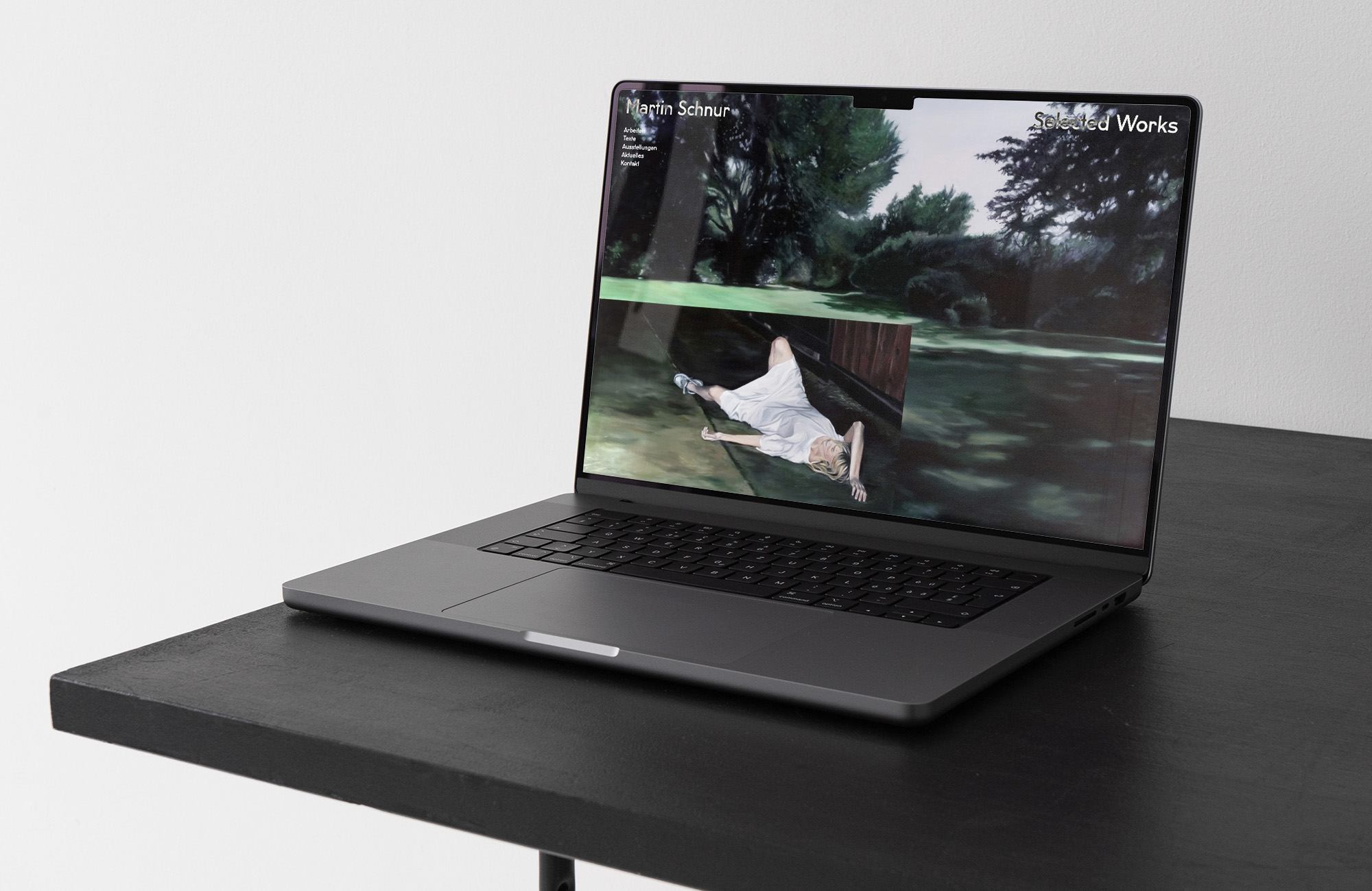 MS laptop scene 01